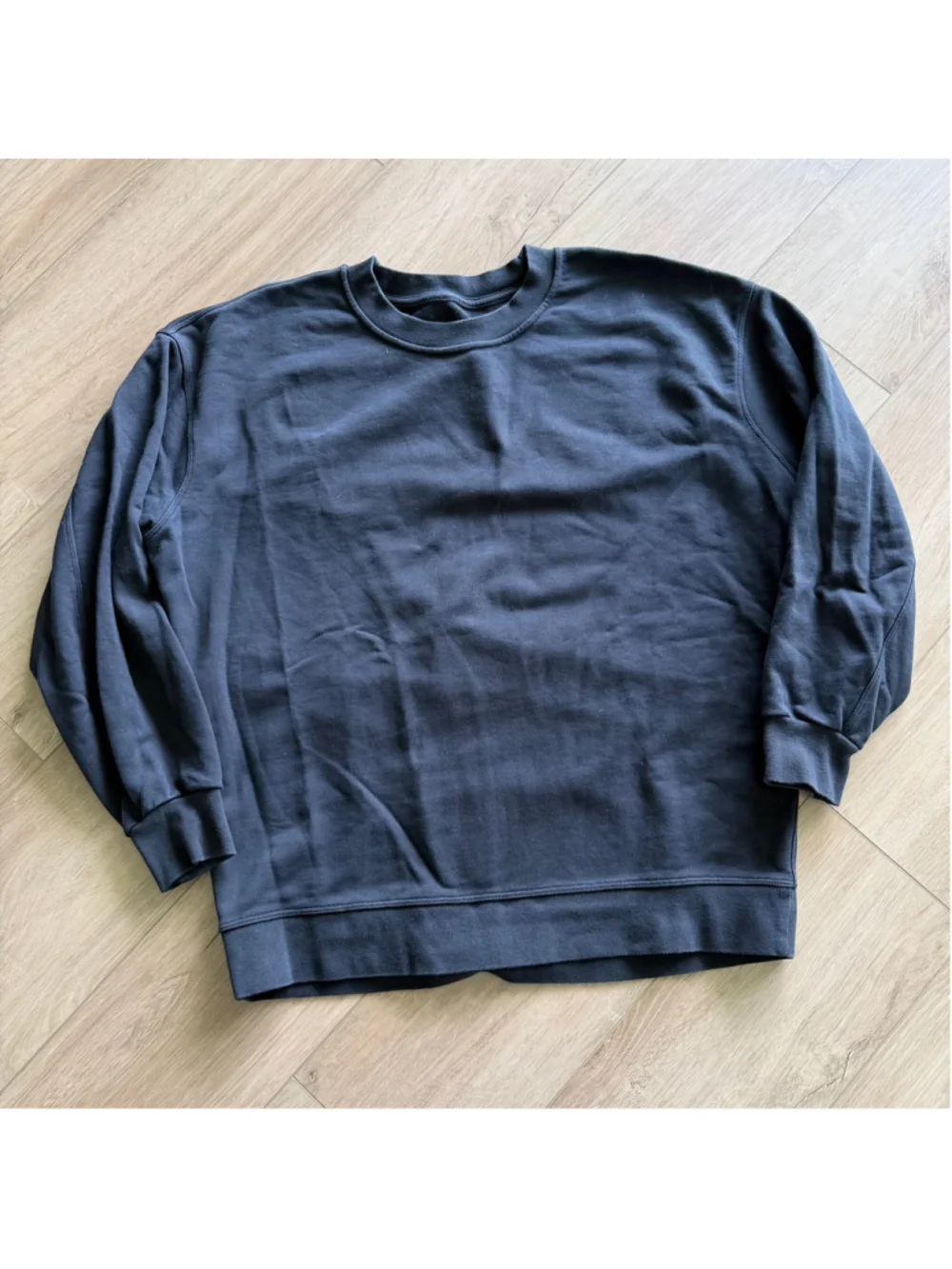 Lululemon Perfectly Oversized Crew Black sz 4